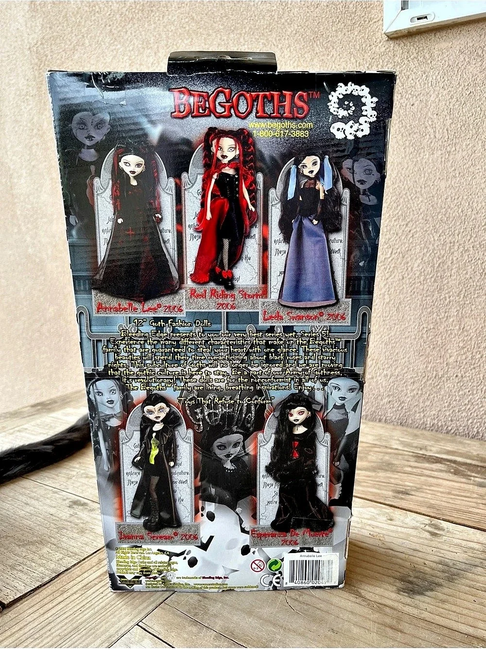 BeGoths Leda Swanson Series 5 Doll Black & Blue NWT